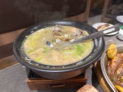 -五谷丰登农家院·地道胶东菜·海鲜烧烤(威海店)