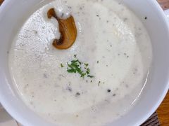 蘑菇奶油浓汤-LUCCA卢卡西班牙海鲜饭(远洋广场店)