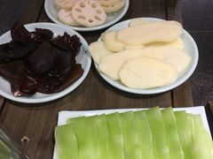 -红九格老火锅(三峡广场店)