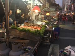 -六合夜市