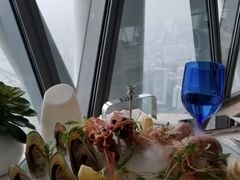 -广州塔卢特斯法国旋转餐厅
