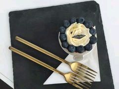 -UNI UNI(环亚凯瑟琳店)