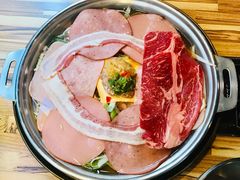 里脊部队火锅-张赫珉的部队锅(钟路店)