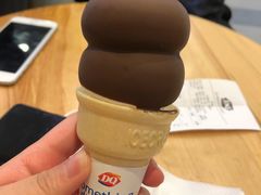 巧克力脆皮甜筒-DQ·蛋糕·冰淇淋(新佳丽店)