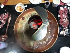 -果松木炭酸菜铜火锅·外婆参鸡汤