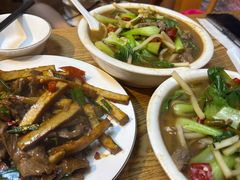 -牛八宝桂林米粉(八里庄店)