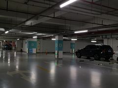 -九六广场-停车场