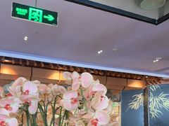 -八府香鸭·啫啫煲(华山路店)