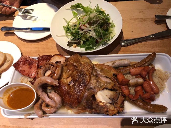 普拉那啤酒坊paulaner(凯宾斯基饭店)烤猪肘拼盘图片