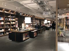 -茑屋书店(天目里店)