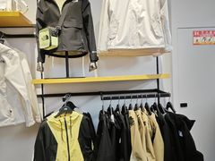 -百联奥特莱斯广场(南京店)