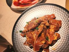 -蚂蚁洞·烤肉大营地(上海静安大悦城店)