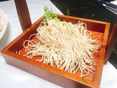 -红鼎豆捞·非遗鲍皇汤火锅(宝丰路店)