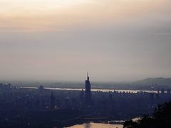 -紫金山山顶公园