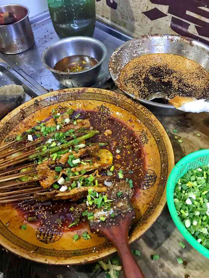 峨边烧烤-"作为在峨眉的最后一餐,选择了夜宵打卡烧烤.