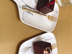 -UNI UNI(环亚凯瑟琳店)