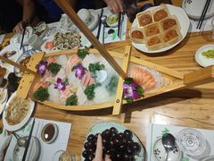 -青瓦餐厅·生鱼片·韩园烤肉(西塔店)