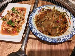 -靠山屯东北铁锅炖(东北菜，古美西路店)