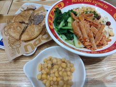 -魔都三兄弟酸辣粉·蘸卤炸串(虹桥万科店)