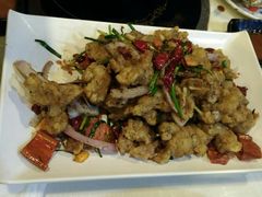 -虾弄弄海派小龙虾·牛羊蝎子火锅