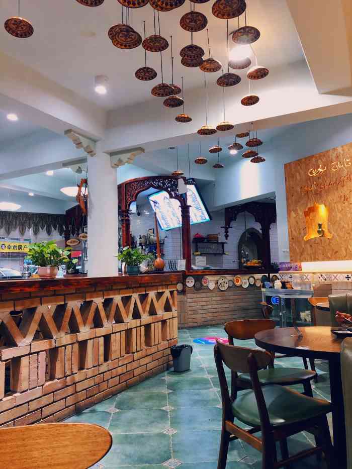 冬不拉奶茶餐厅-"是我最最最最喜欢的冬不拉! [薄荷]环境.