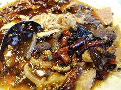 磁器口毛血旺-山顶顶概念四川菜(黄埔大道店)