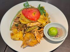 -大头虾越式风味餐厅(光明广场店)