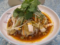 石河子凉皮-巴扎美食·新疆菜·西域歌舞表演餐厅(新疆大厦店)
