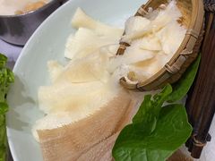 -红鼎豆捞·非遗鲍皇汤火锅(宝丰路店)