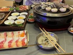 -围炉肉舍•炭烤活鳗•丹东海鲜烤肉(步行街店)