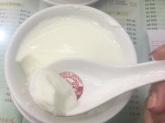 双皮奶-义顺牛奶公司(庇利金街店)