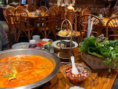 -野山舂·贵州现舂酸汤牛肉(鸿通城店)