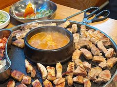-江南猪肉商会无限续吃(弘大店)