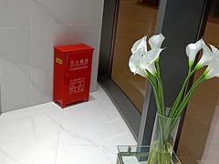 -福奈特洗衣洗鞋(宝华广场店)