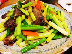 腊肉炒蒜苔-静一餐厅·湖北菜(前门创始店)