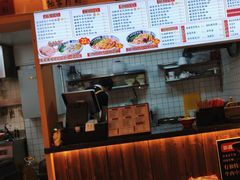 -霸舌生滚牛肉米粉(天生街道店)