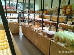 面包甜点陈列柜-仟吉(虎泉店)