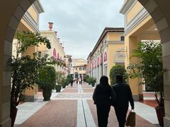 -佛罗伦萨小镇广佛名品奥特莱斯(疏港路店)