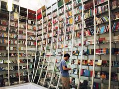 -钟书阁(松江泰晤士小镇店)