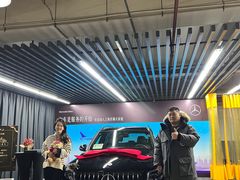 -上海星瀚奔驰4S店(红柳路店)