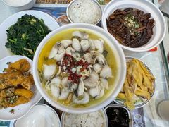 本帮糟溜鲈鱼-阿金大白·上海菜馆(新天地店)