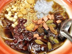 -爆炸头阿姨小四川正宗川味小吃(无任何分店)