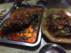 烤鱼，茄子-峨眉烧烤(名山南路店)