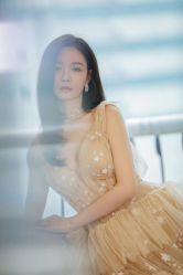 -Renee芮亦婚纱(原丽莎)