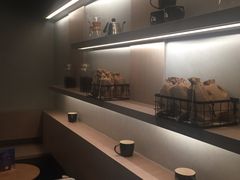 -瑞幸咖啡(巴黎春天陕西路店)