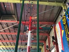 -天空之城蹦床攀岩运动馆·团建拓展·亲子游乐·生日派对(合肥店)