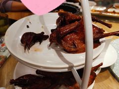 首创黑椒妙龄乳鸽-粤小馆(天安云谷店)