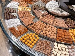 -Laderach 莱德拉(上海环贸iapm店)