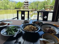 -丽江悦榕庄酒店-明月·雪山庭院餐厅