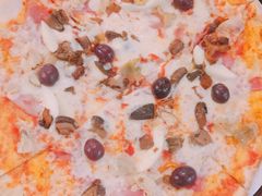 Mix口味的披萨-Vito’s Roma